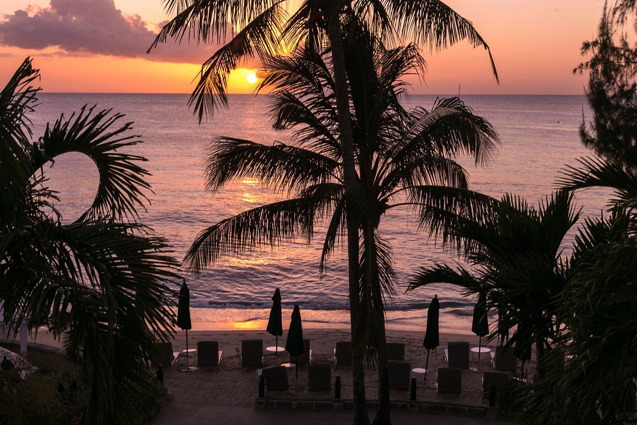 Coral Reef Club Hotel Saint James Exterior photo